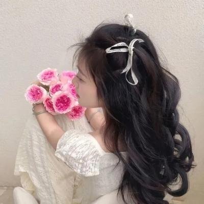 雨中的恋人们